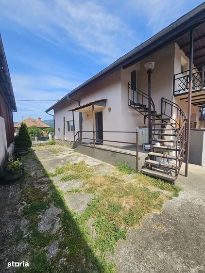 Casă cu 6 camere cu Teren 307 Mp în Goranu