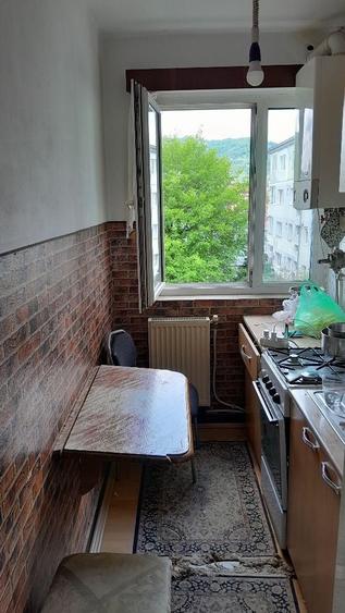 Apartament cu 2 camere semidecomandat în Traian