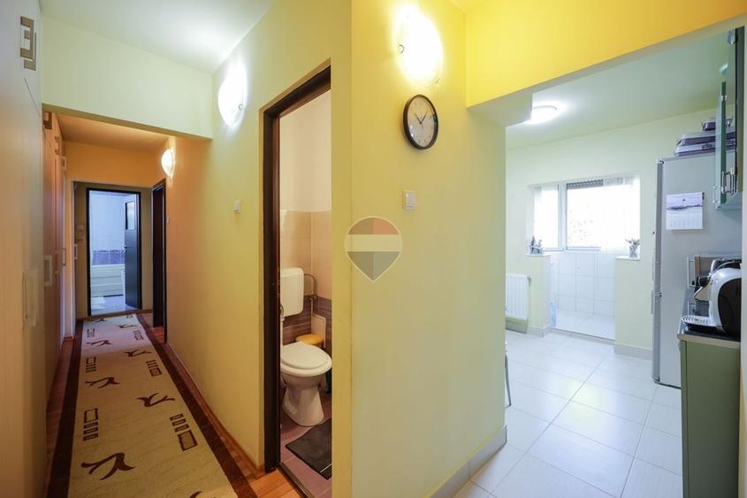 Apartament cu 3 camere decomandat în Rogerius