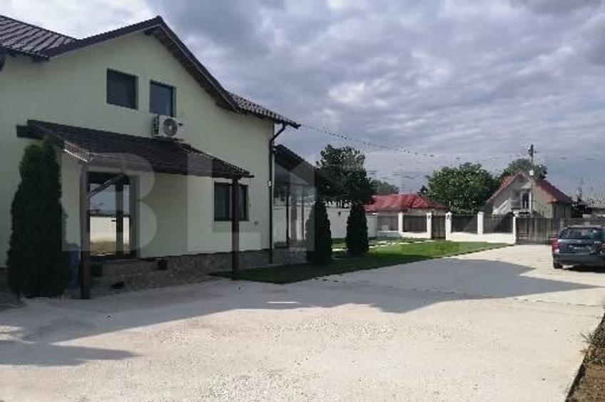 Casă individuală cu 6 camere cu Canalizare în Viișoara
