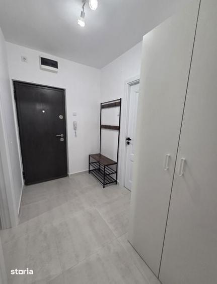 Garsonieră decomandată în Titan