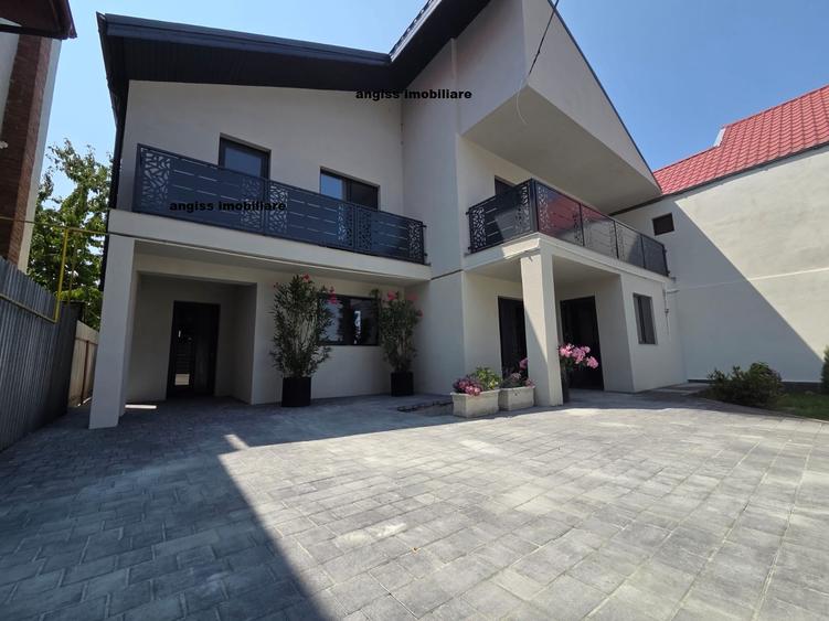 Casă cu 7 camere cu Teren 300 Mp în Exterior Sud