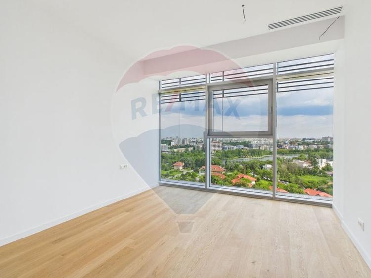 Penthouse cu 4 camere în Floreasca