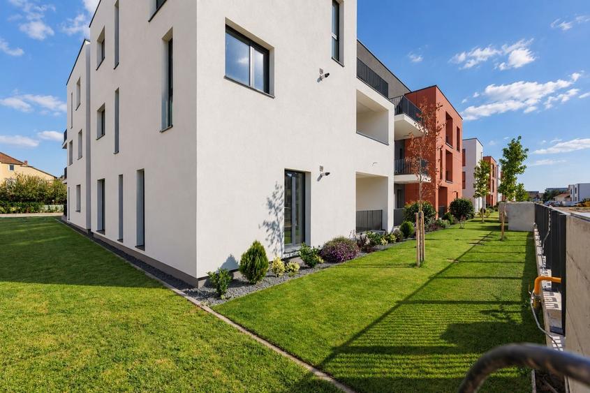 Apartament cu 3 camere semidecomandat în Braytim