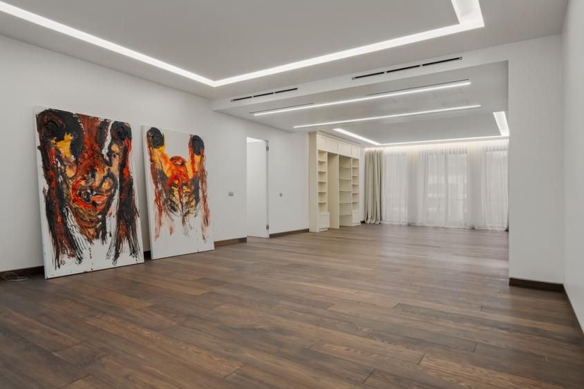 Apartament cu 4 camere decomandat în Arcul de Triumf