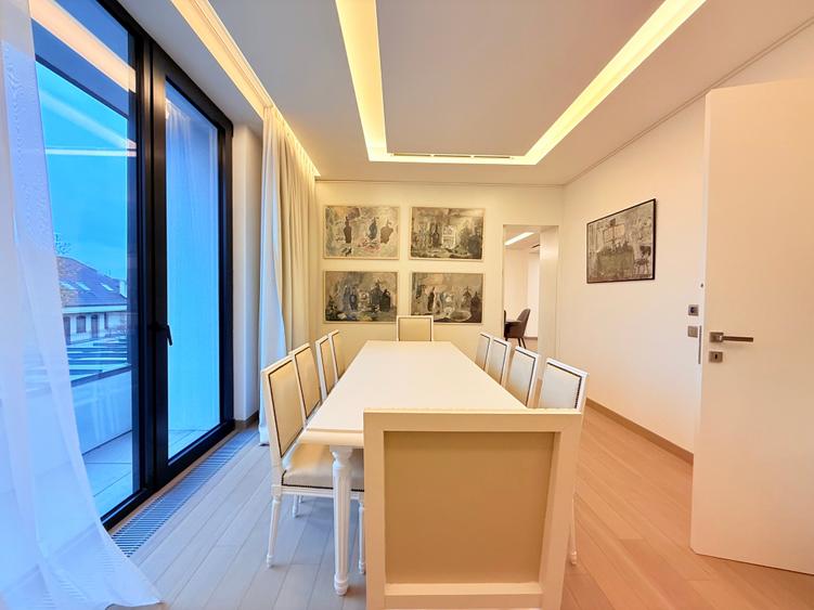 Apartament cu 4 camere decomandat, mobilat în Kiseleff