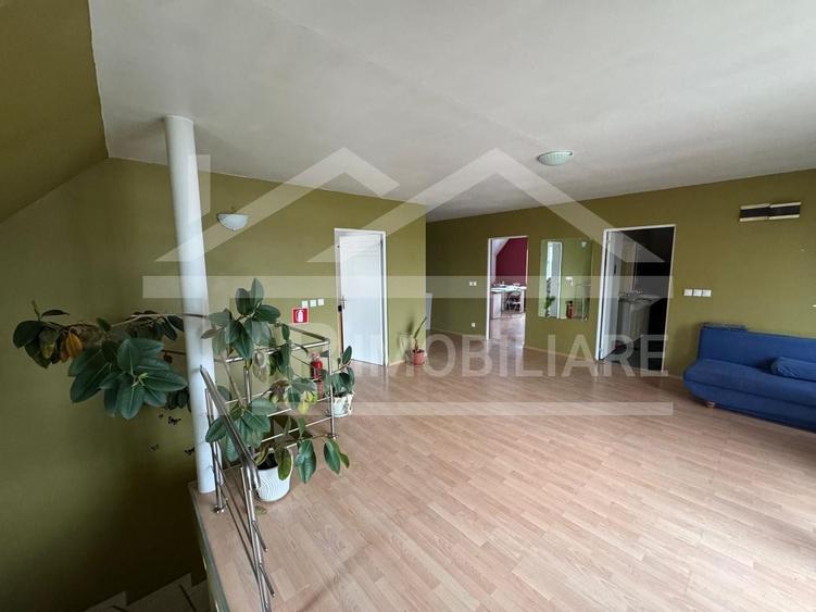 Casă cu 6 camere cu Canalizare în Tudor