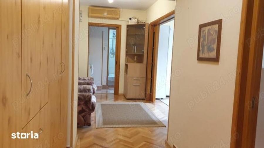 Apartament cu 3 camere decomandat în Ferentari