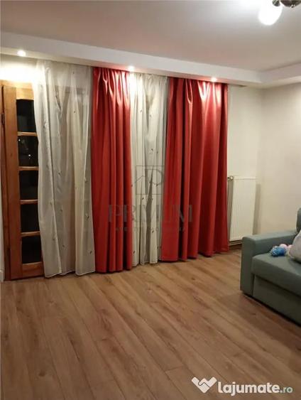 Apartament cu 3 camere decomandat în Bucovina