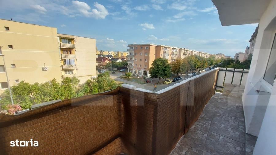 Garsonieră decomandată, mobilată în Est