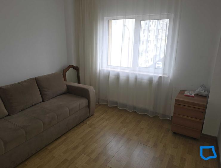 Apartament cu 3 camere decomandat, mobilat în Găvana