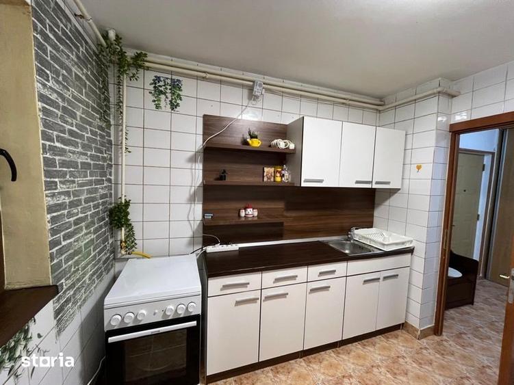 Apartament cu 2 camere semidecomandat în Colentina