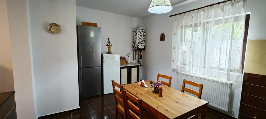Apartament cu 5 camere decomandat în Lunca Cetățuii