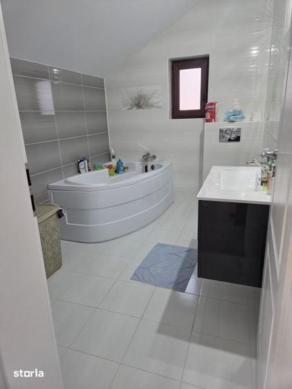 Casă cu 4 camere cu Teren 400 Mp în Cumpăna