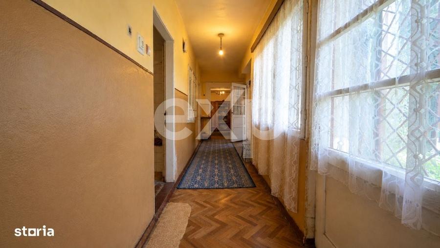 Casă cu 4 camere în Clăbucet