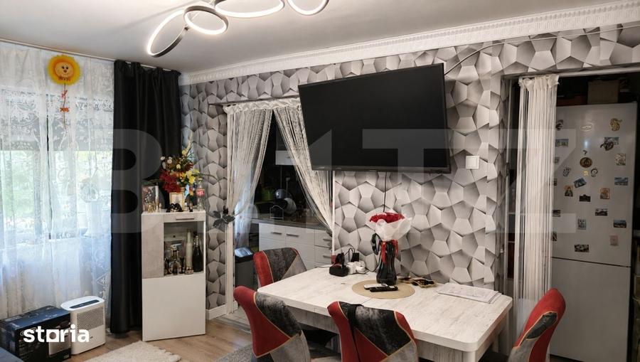 Apartament cu 3 camere decomandat în Podu Roș