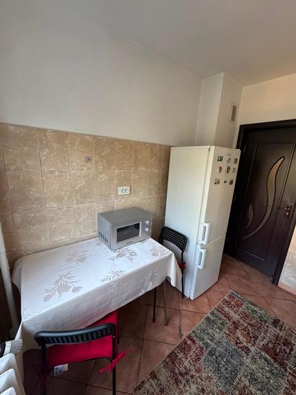 Apartament cu 2 camere decomandat în Gorjului