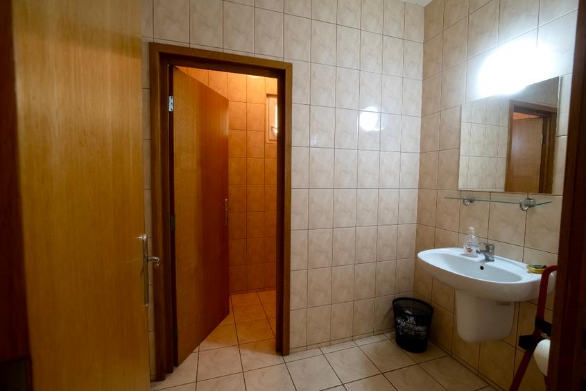 Proprietate specială, de 3,500 mp, în Vest