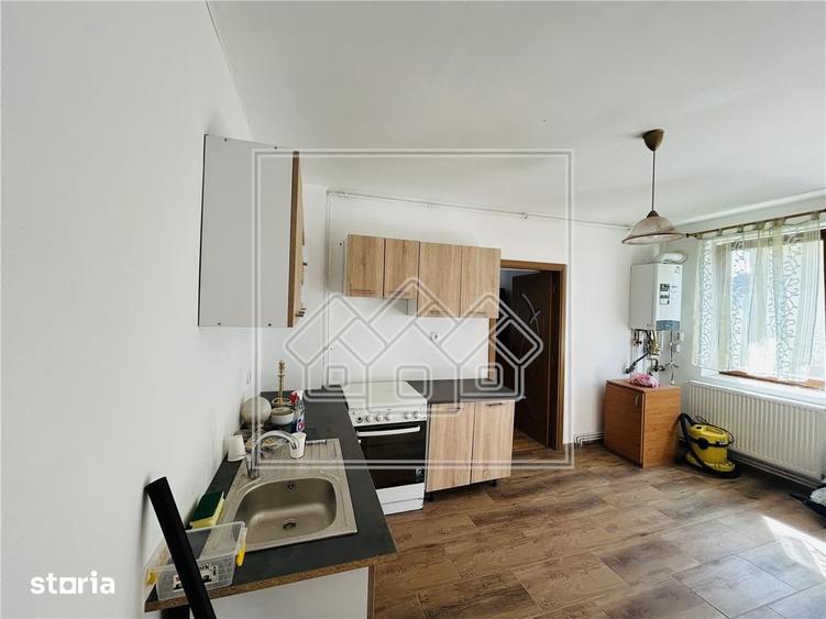 Casă cu 4 camere cu Teren 626 Mp în Central