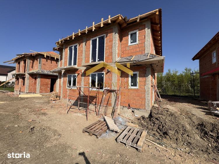 Casă cu 3 camere cu Teren 200 Mp în Remetea Mare