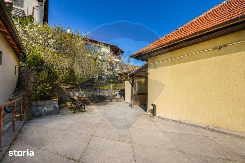 Casă cu 5 camere cu Teren 404 Mp în Bartolomeu