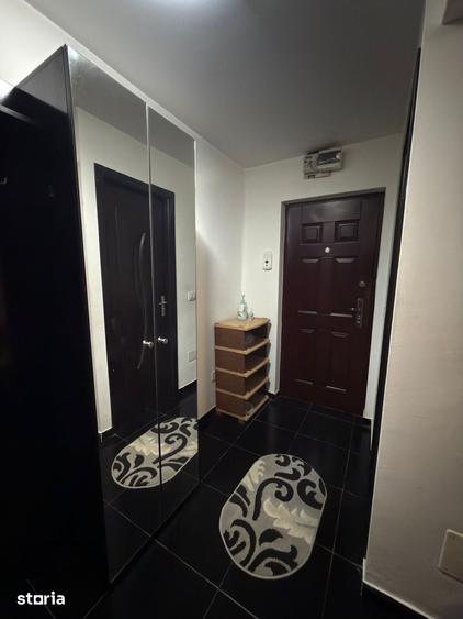 Garsonieră decomandată în Rovine