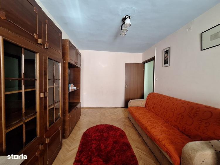 Apartament cu 2 camere semidecomandat în Șagului