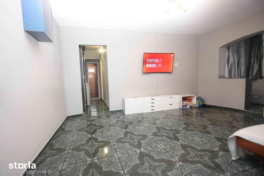 Apartament cu 4 camere în Rovine