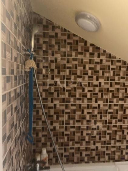 Apartament cu 3 camere decomandat în Florești