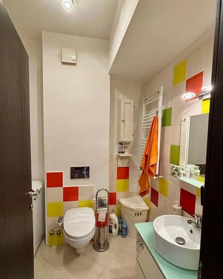 Apartament cu 2 camere decomandat, mobilat în Uverturii