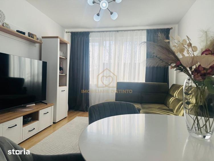 Apartament cu 2 camere decomandat în Săsar