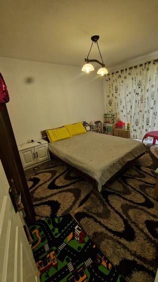 Apartament cu 2 camere decomandat în Florești