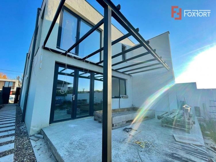 Duplex cu 5 camere cu Canalizare în Dumbrăvița