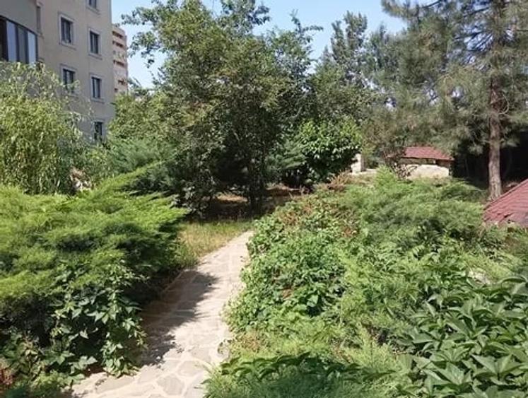 Apartament cu 2 camere semidecomandat în Olteniței