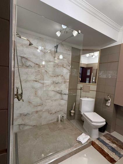 Apartament cu 3 camere decomandat în Exterior Vest