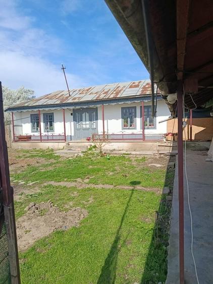 Casă cu 3 camere în Central