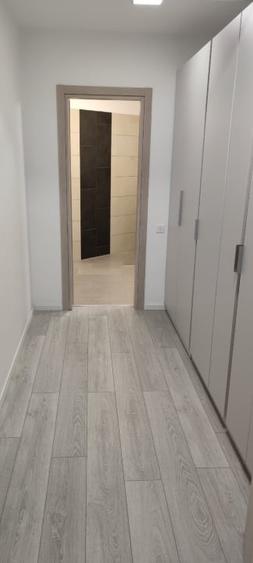 Apartament cu 2 camere circular, mobilat în Est