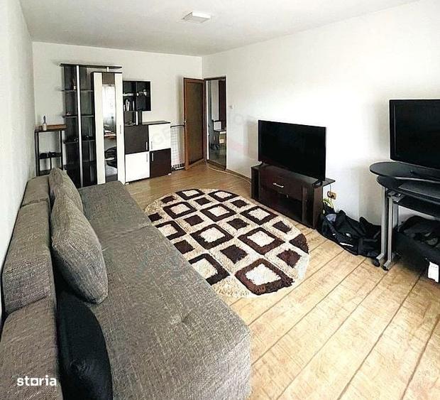 Apartament cu 2 camere decomandat în Micro 21