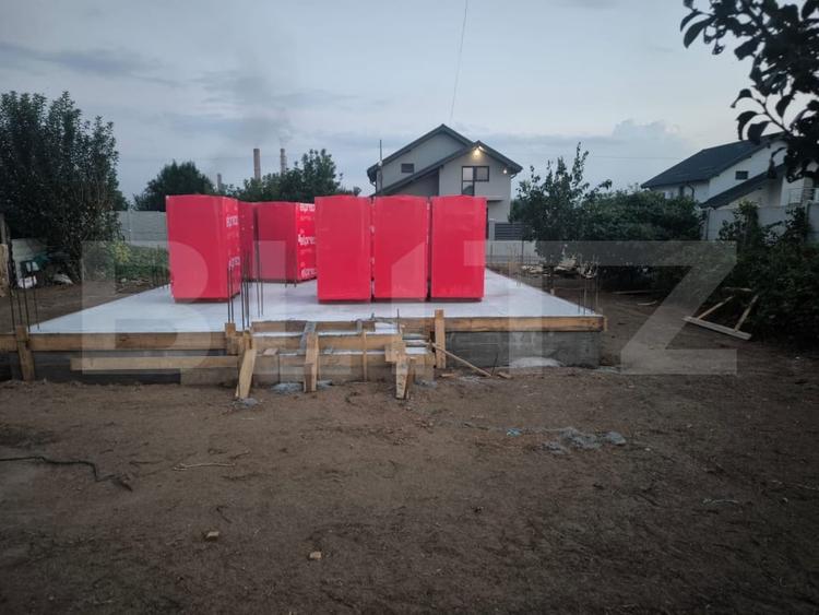 Casă individuală cu 4 camere cu Canalizare în Nord