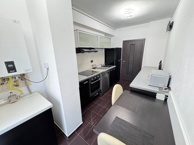 Apartament cu 2 camere decomandat în Baba Novac