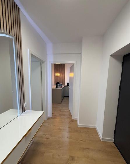 Apartament cu 3 camere decomandat, mobilat în Exterior Sud
