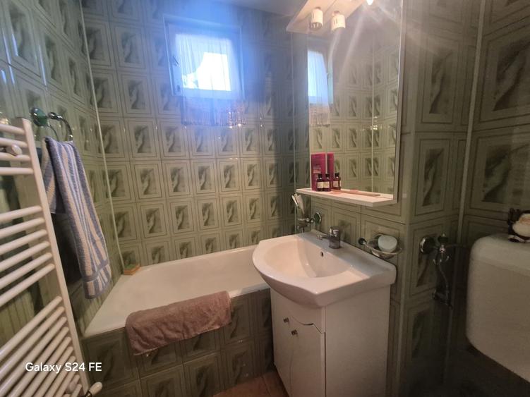 Apartament cu 2 camere decomandat, mobilat în Dărmănești