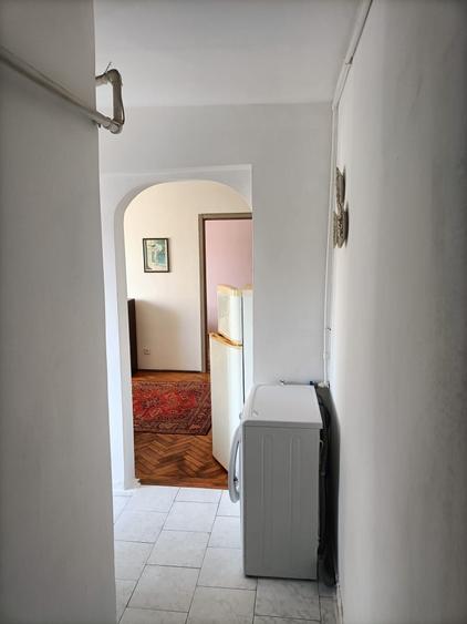 Apartament cu 2 camere semidecomandat în Micro 9