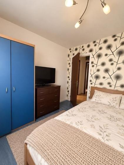 Apartament cu 3 camere semidecomandat, mobilat în Lujerului