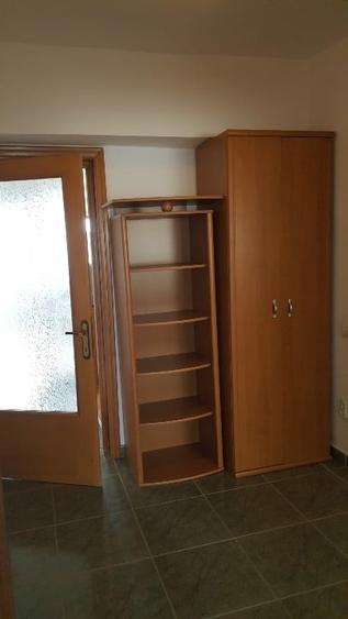 Apartament cu 3 camere decomandat, mobilat în Piața Unirii