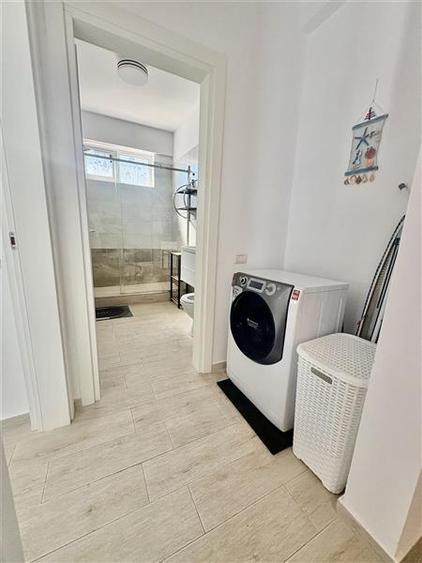 Apartament cu 2 camere decomandat, mobilat în Est