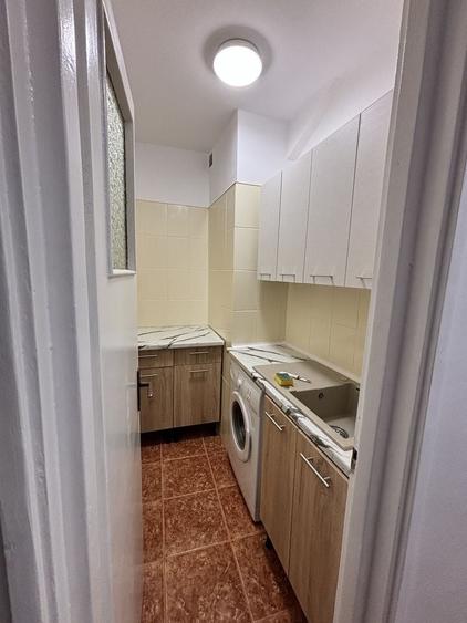 Garsonieră decomandată în Central