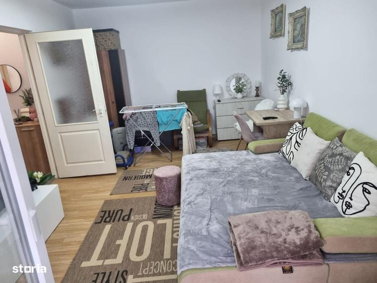 Apartament cu 2 camere decomandat în Piața Centrală