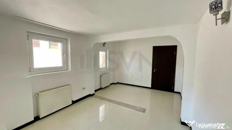 Casă cu 8 camere cu Teren 150 Mp în Aviatorilor
