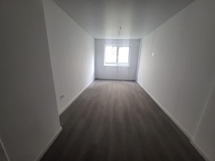 Apartament cu 2 camere semidecomandat în Vișani